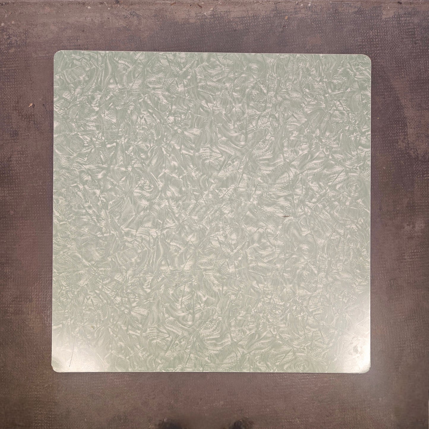 Tavolo da bimb* in formica