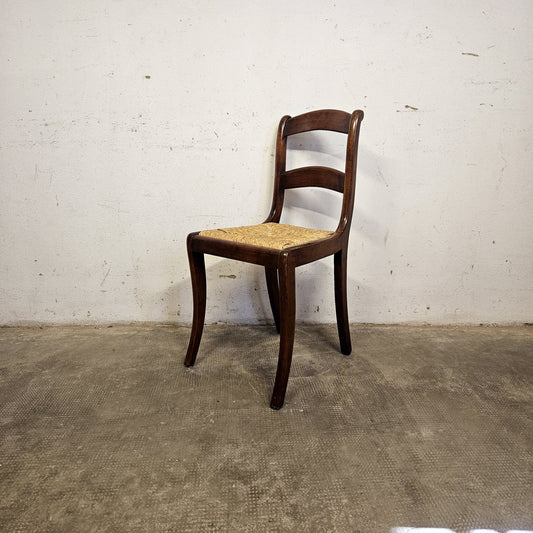 Sedia in stile rustico