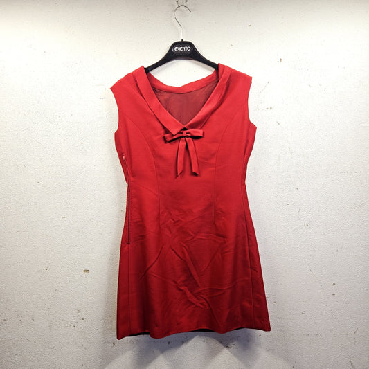 Abito sartoriale rosso con fiocco (T. 42)