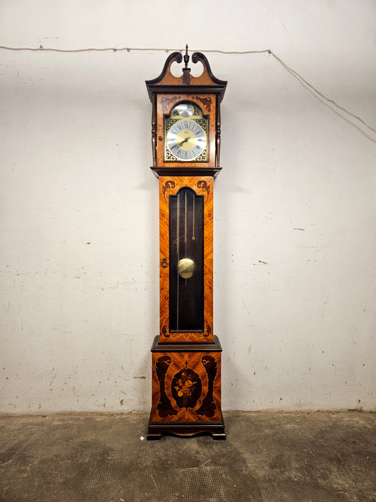 Orologio a pendolo da terra