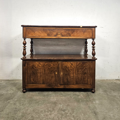 Credenza a giorno