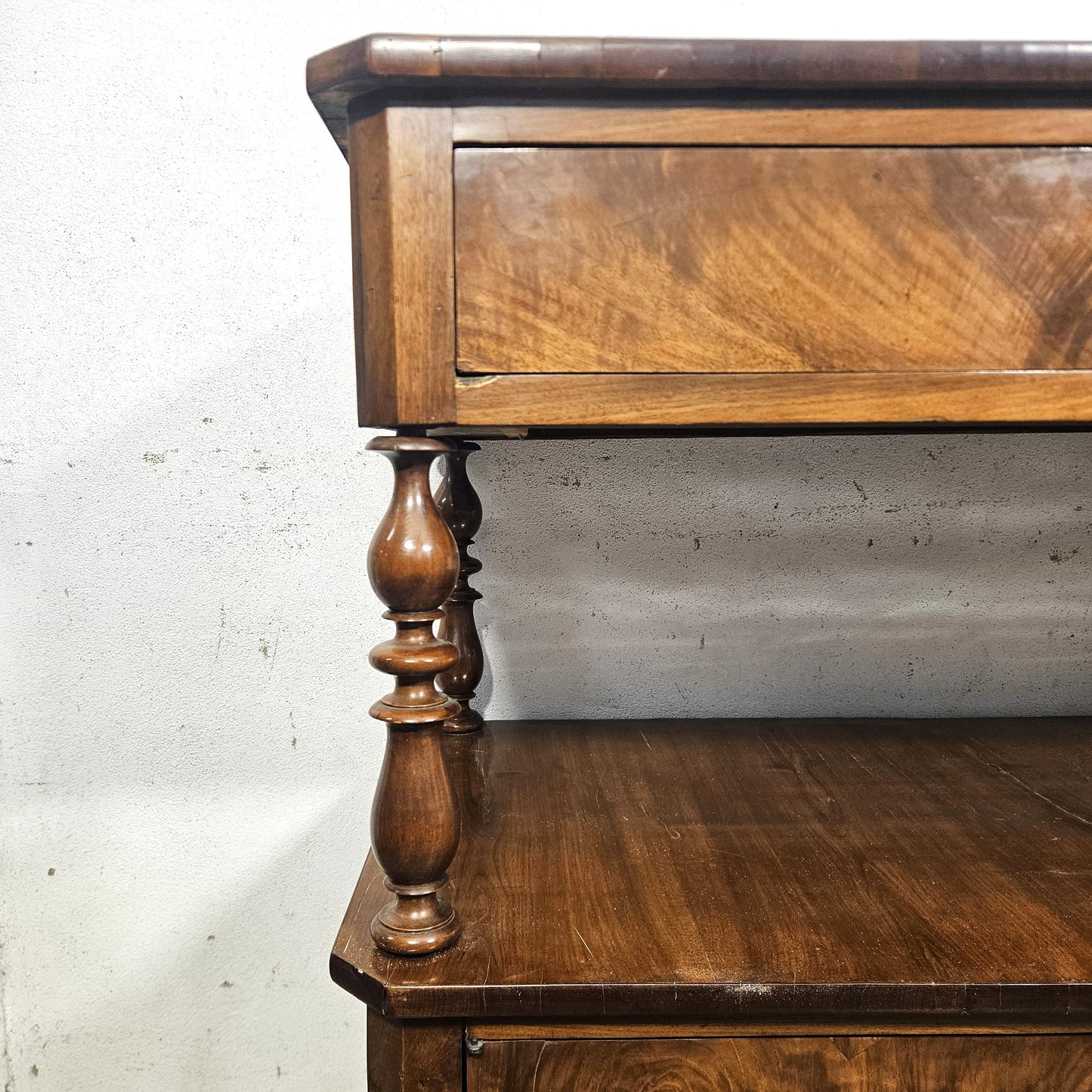 Credenza a giorno