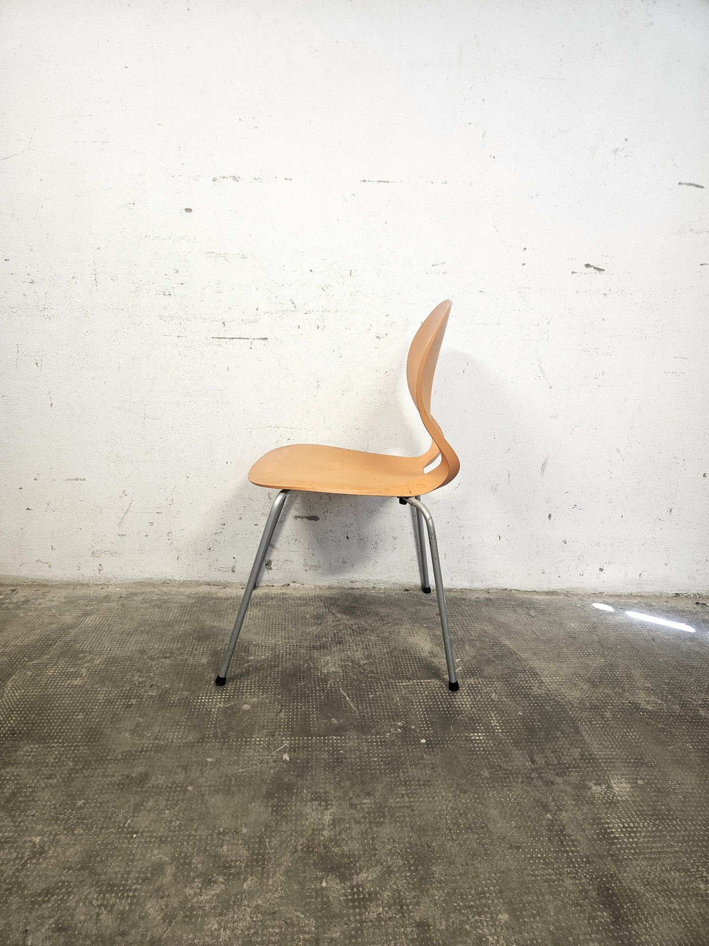Sedia Pikaia di Kristalia (Arancione)