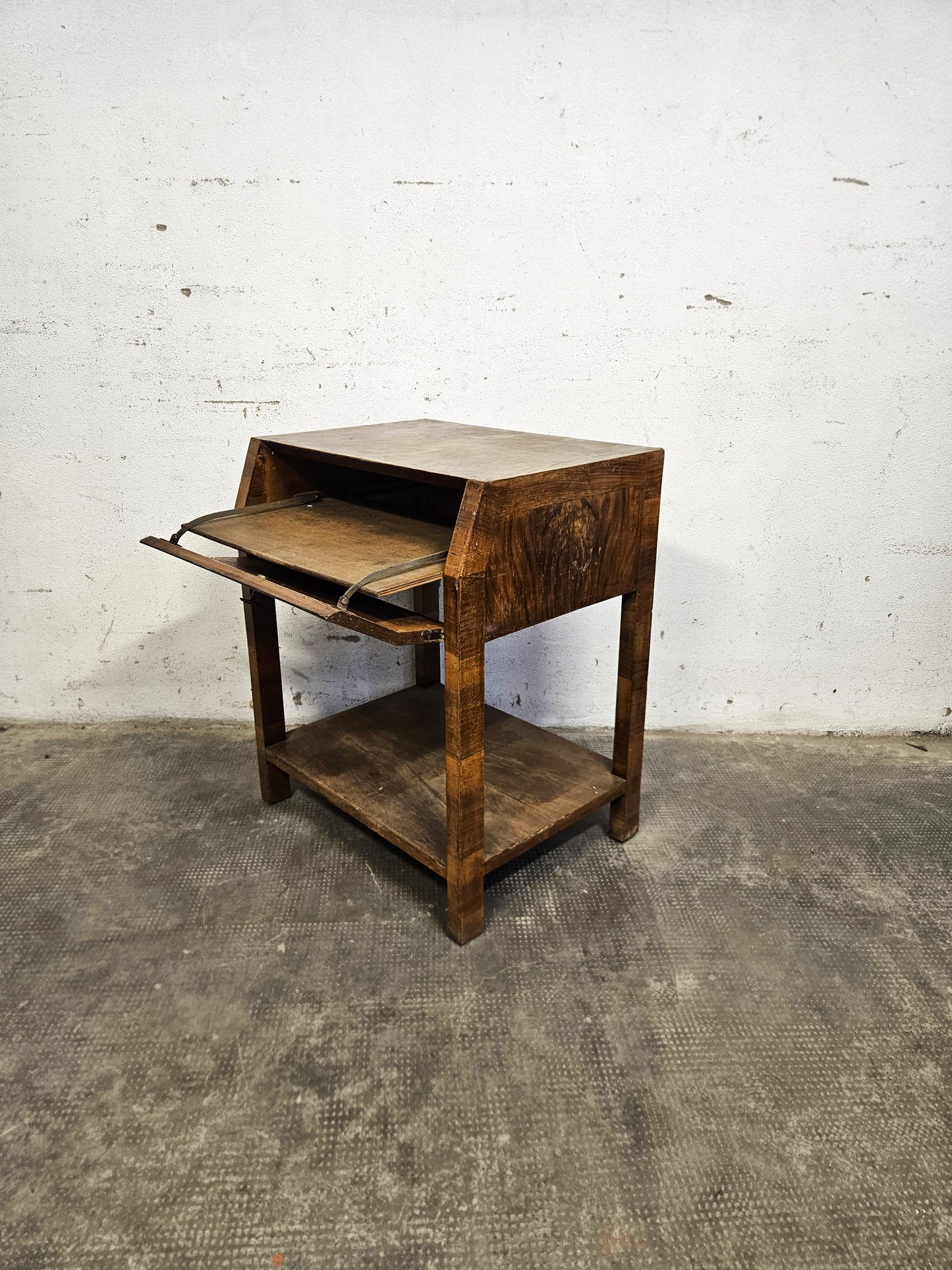 Comodino Vintage in Noce con Ribalta
