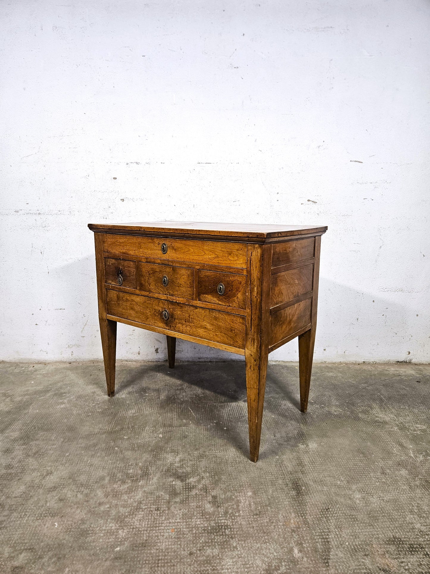 Scrivania Antica in Legno Massello con Cassetti