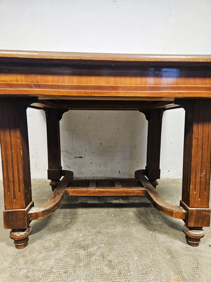 Tavolo Antico Quadrato in Legno Massello